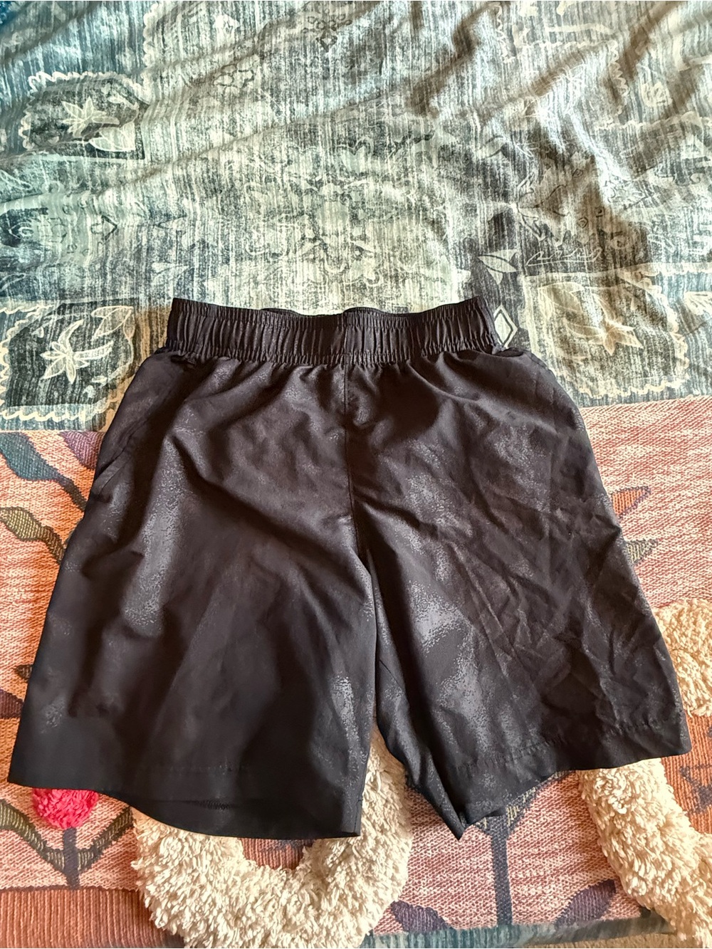 Under Armour Black Men's Athletic Shorts - Elastic Waist